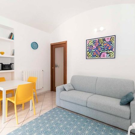 Colourful Flat San Donato Appartement Turijn Buitenkant foto